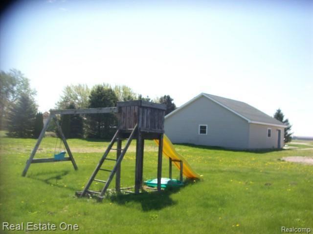 9860 Hoffman Road Maybee, MI 48159 - Photo 3 of 12 195_6508