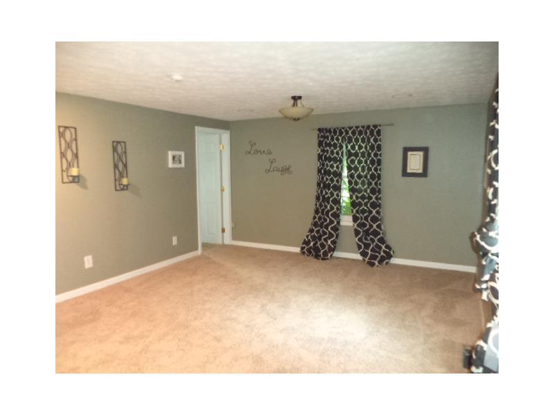 8805 Cholla Road Indianapolis, IN 46240 - Photo 6 of 17 Gallery Image 6