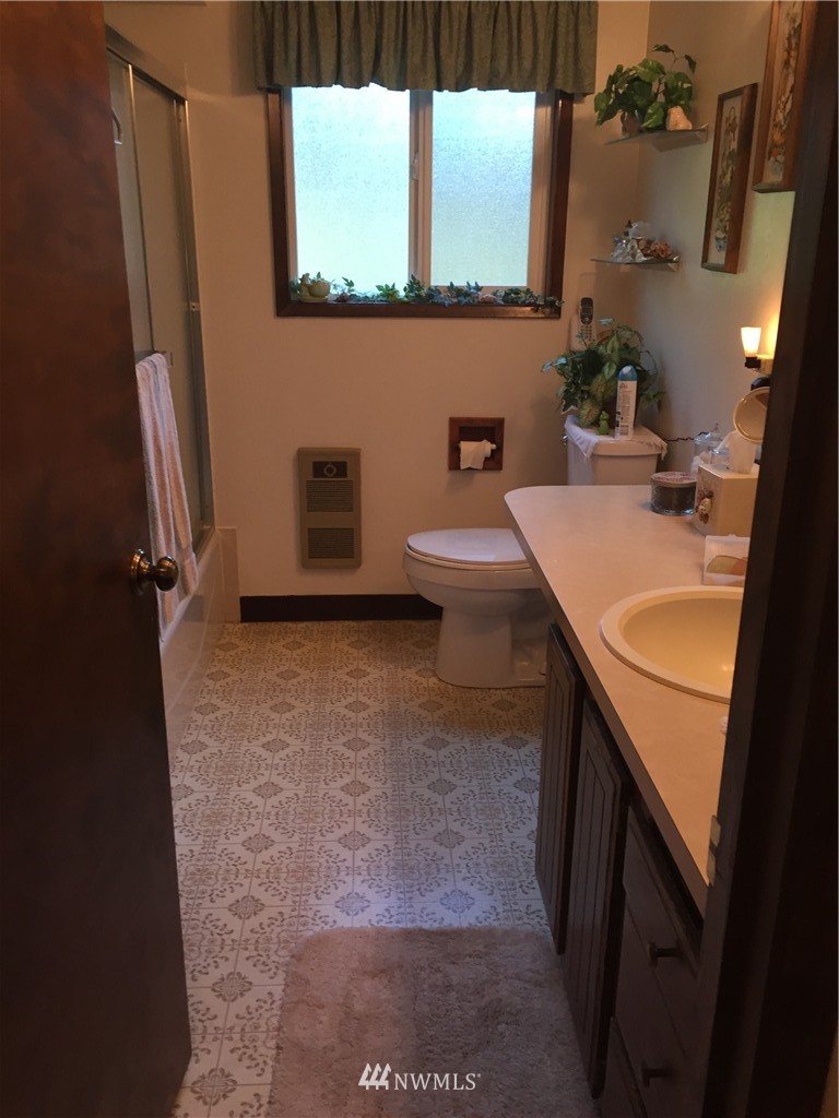 134 Gassman Road Castle Rock, WA 98611 - Photo 9 of 15 Gallery Image 9