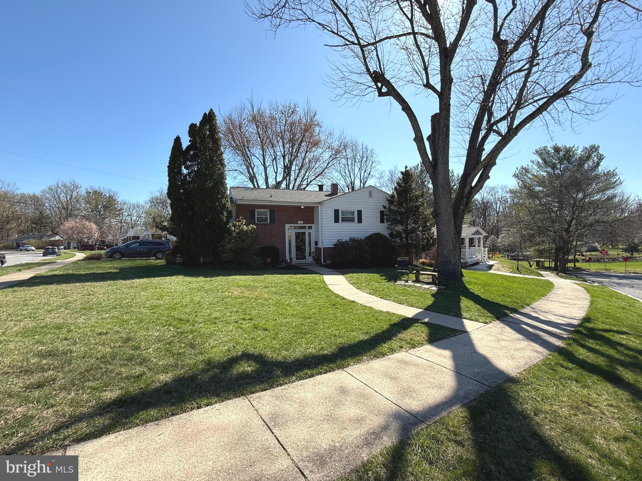 1907 Logwind Road Baltimore, MD 21228 - Photo 2 of 4