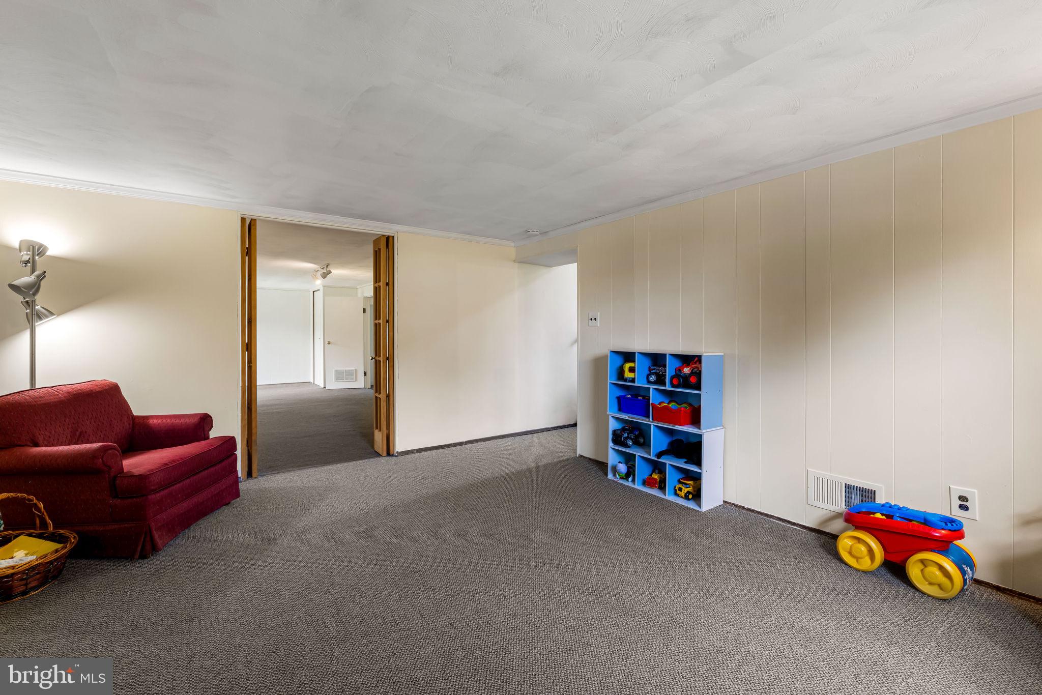 1907 Logwind Road Baltimore, MD 21228 - Photo 32 of 48