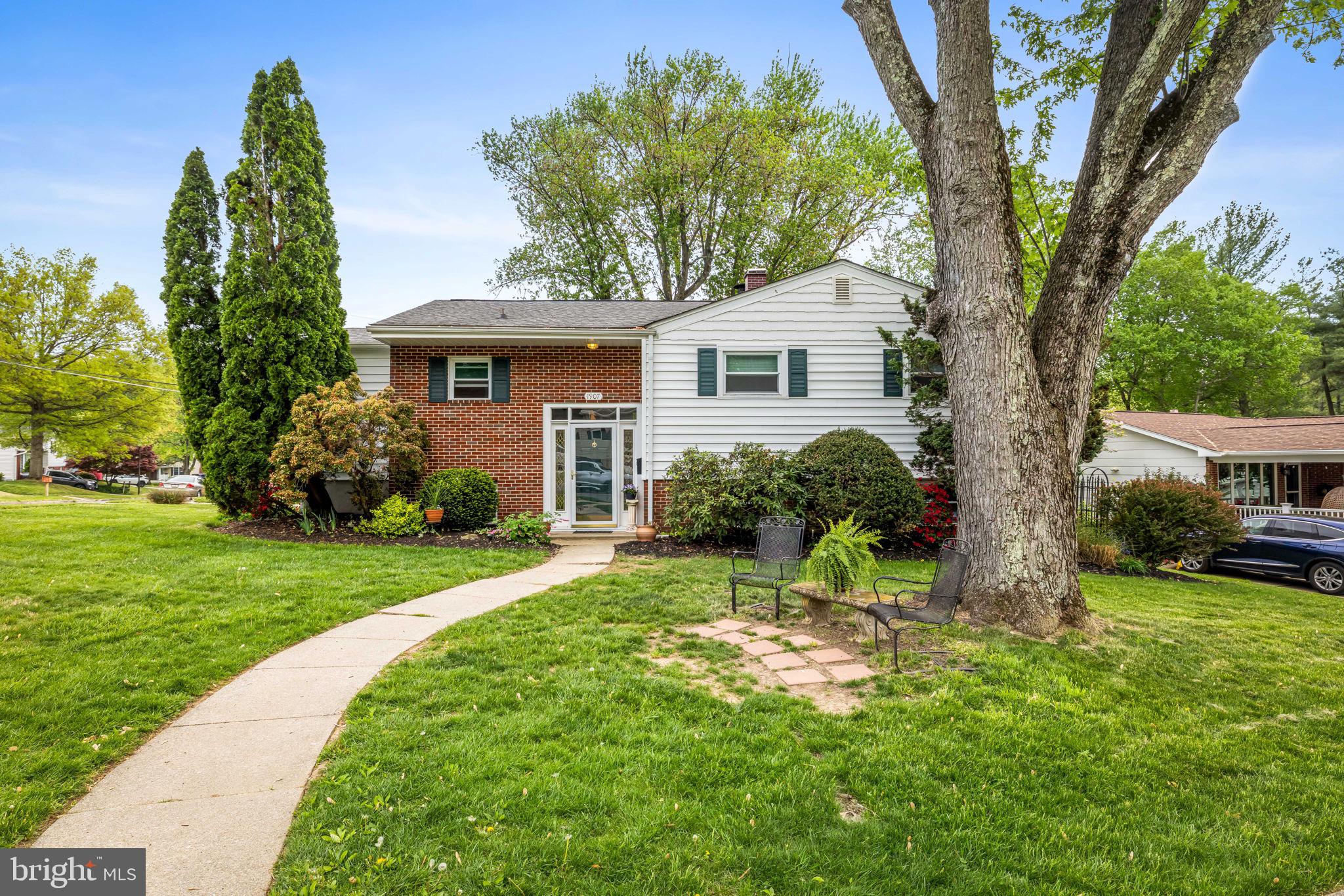 1907 Logwind Road Baltimore, MD 21228 - Photo 4 of 48