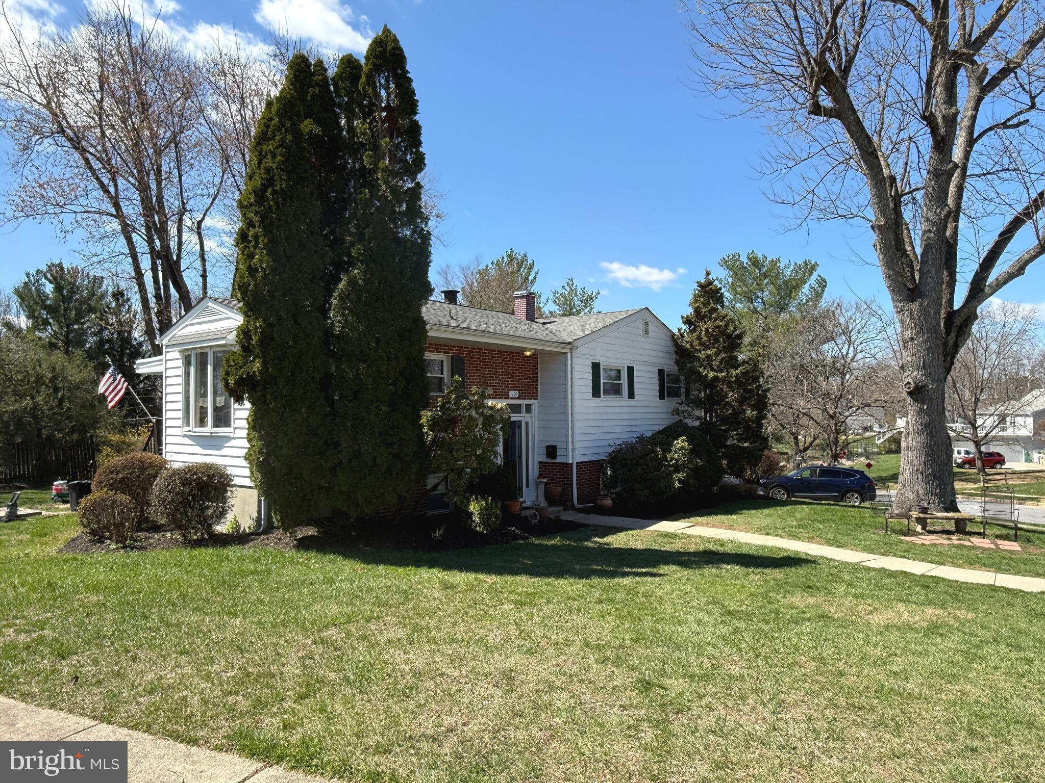 1907 Logwind Road Baltimore, MD 21228 - Photo 8 of 48