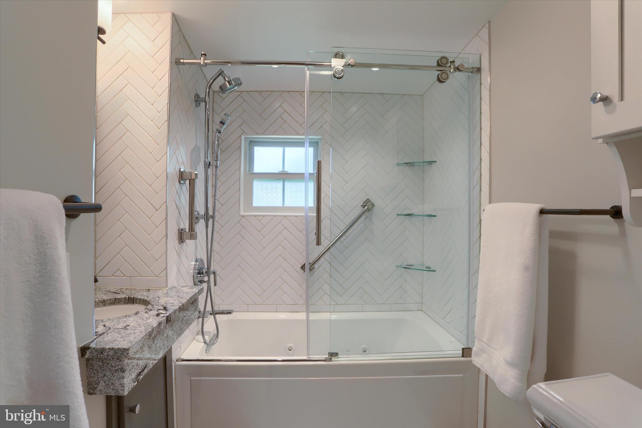 737 Piketown Road Harrisburg, PA 17112 - Photo 28 of 73 Bath