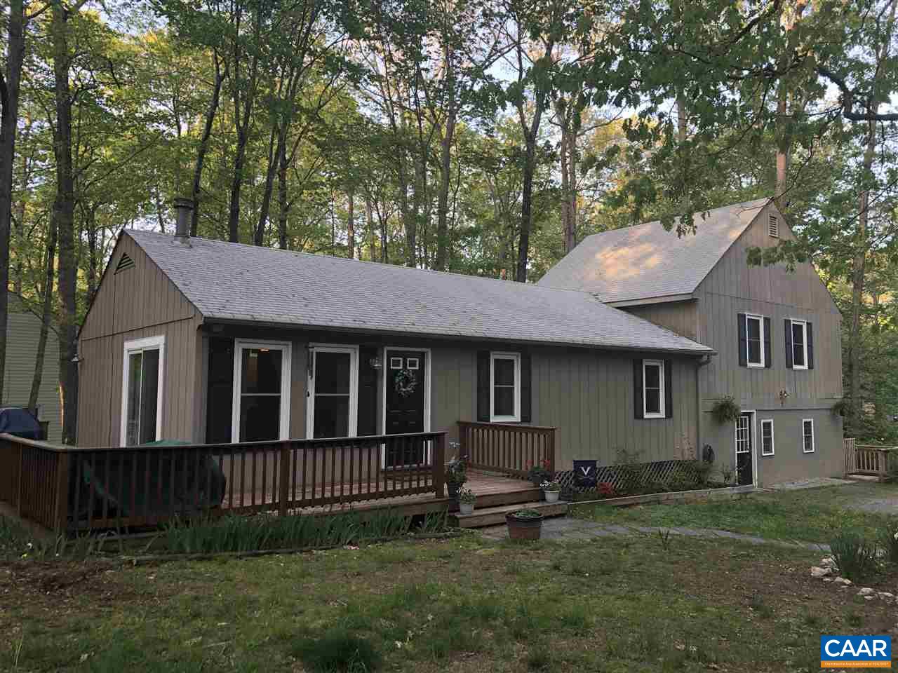 1 Dogleg Road Palmyra, VA 22963 - Photo 1 of 19 a view of a house with a yard and large tree