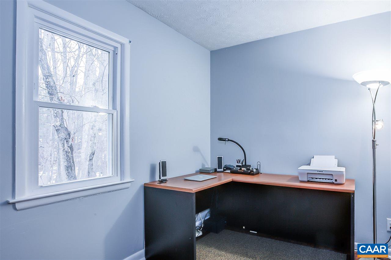 1 Dogleg Road Palmyra, VA 22963 - Photo 10 of 19 a bathroom with a sink and a window