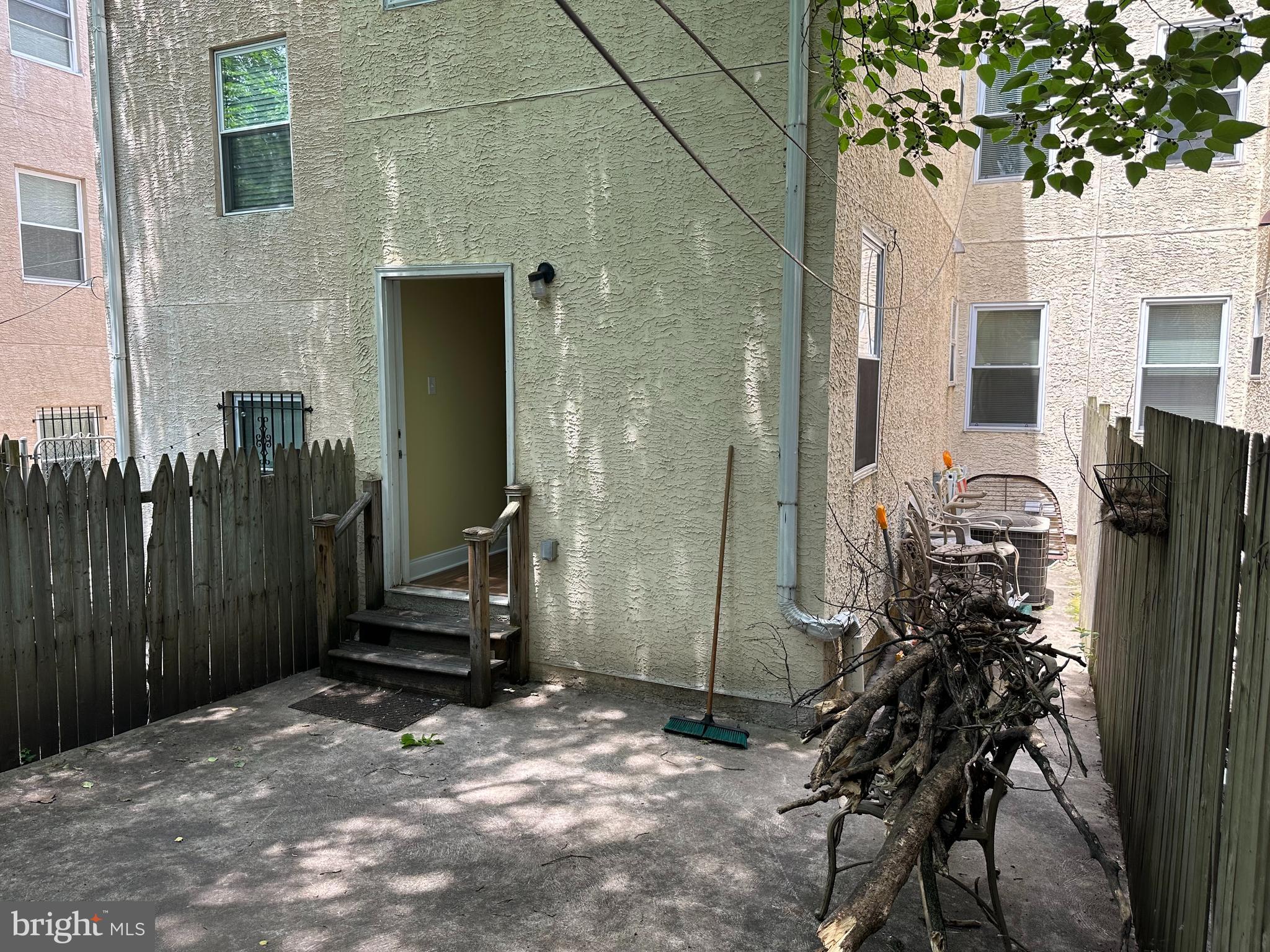 3808 Spring Garden Street Philadelphia, PA 19104 - Photo 9 of 17