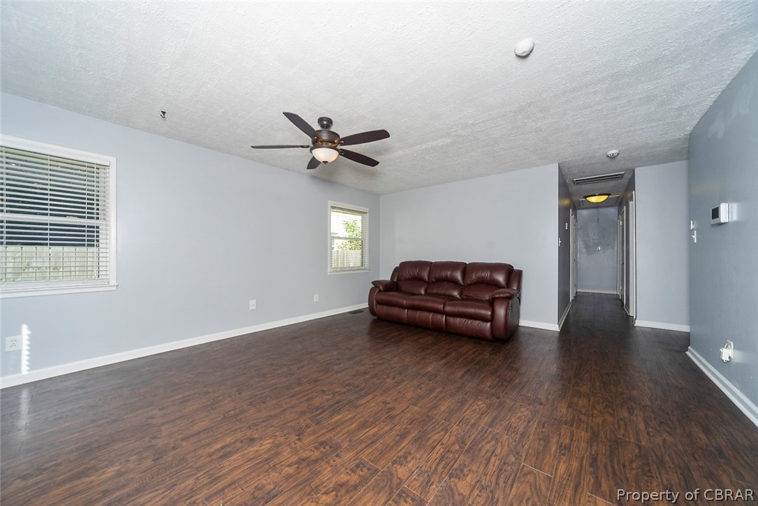 167 Colony Road Newport News, VA 23602 - Photo 8 of 37