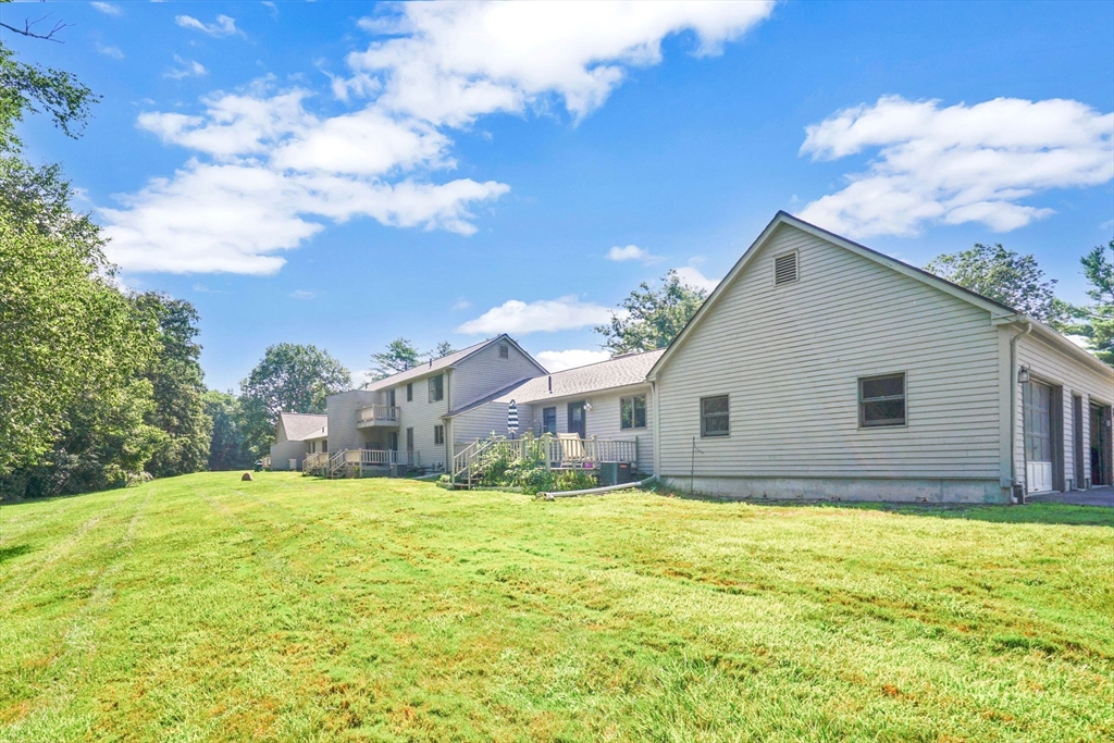 419 Southwick Road, Unit M56 Westfield, MA 01085 - Photo 3 of 39 Gallery Image 3