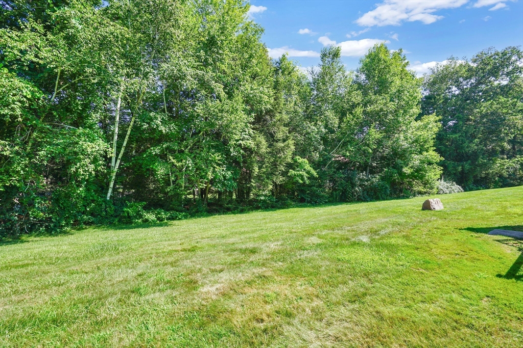419 Southwick Road, Unit M56 Westfield, MA 01085 - Photo 8 of 39 Gallery Image 8