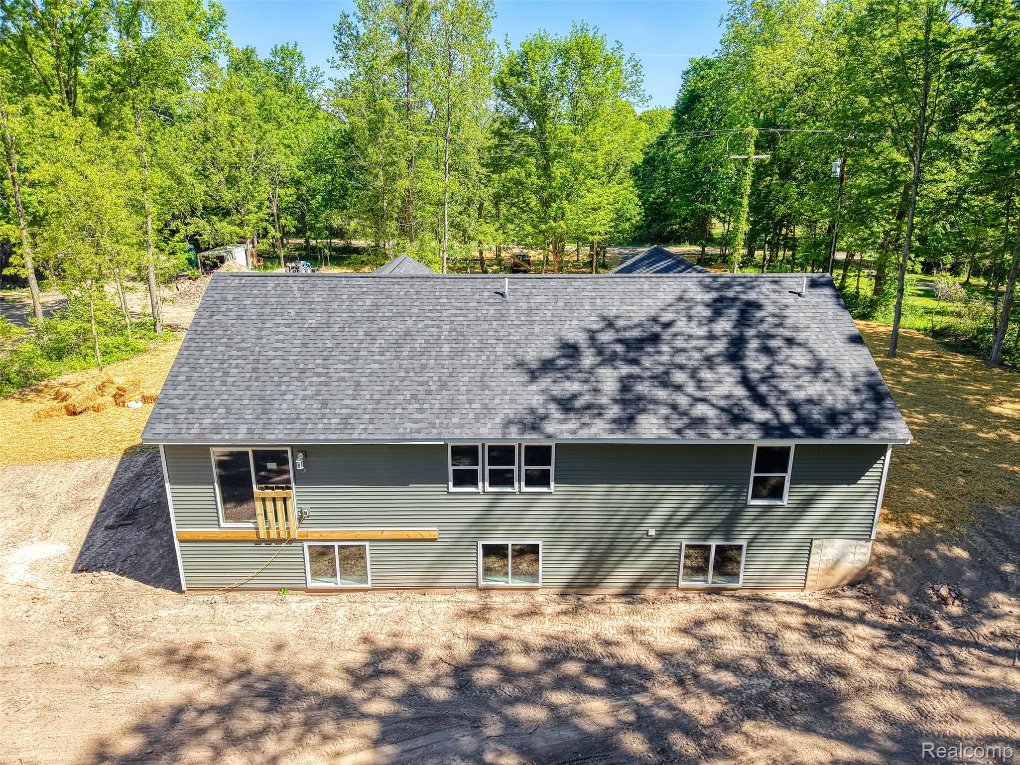 10551 West Allen Road Fowlerville, MI 48836 - Photo 27 of 34 DJI_20260603110614_0440_D_5.jpg