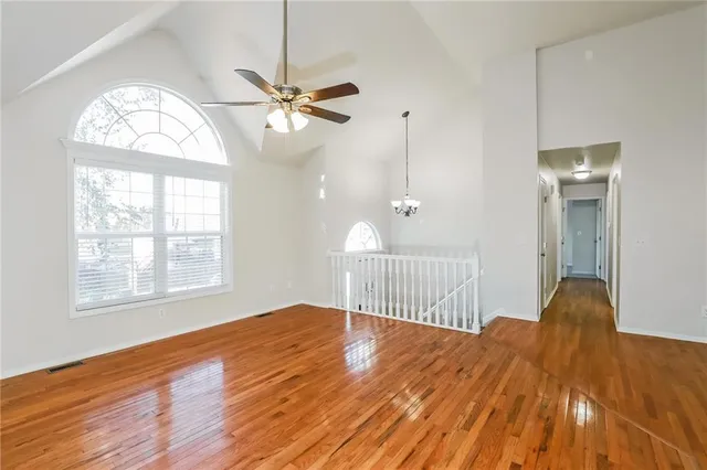 $3,025 | 10926 Rowland Avenue, Kansas City, KS 66109