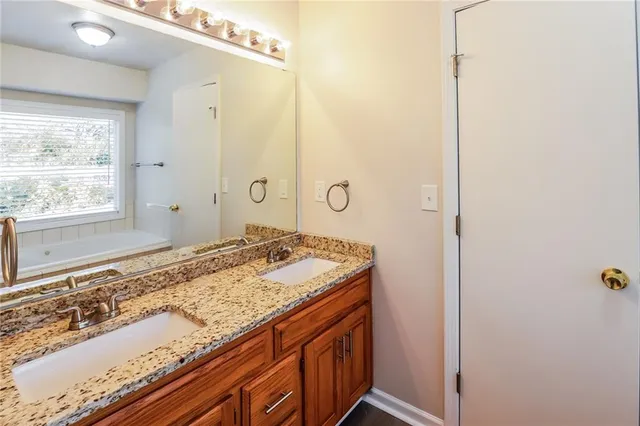 $3,025 | 10926 Rowland Avenue, Kansas City, KS 66109