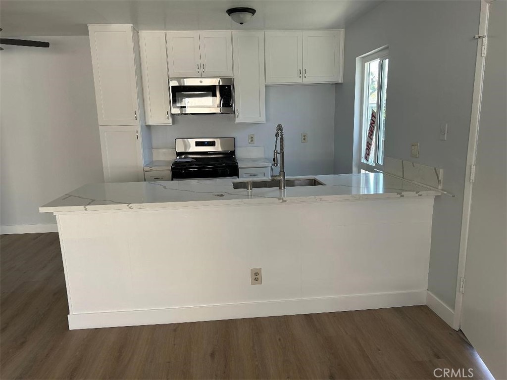 2811 South Fairview Street, Unit B Santa Ana, CA 92704 - Photo 2 of 19