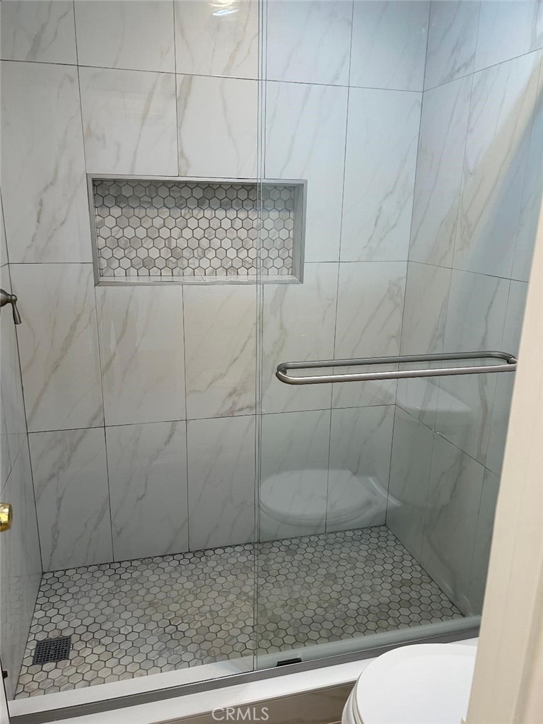 2811 South Fairview Street, Unit B Santa Ana, CA 92704 - Photo 3 of 19