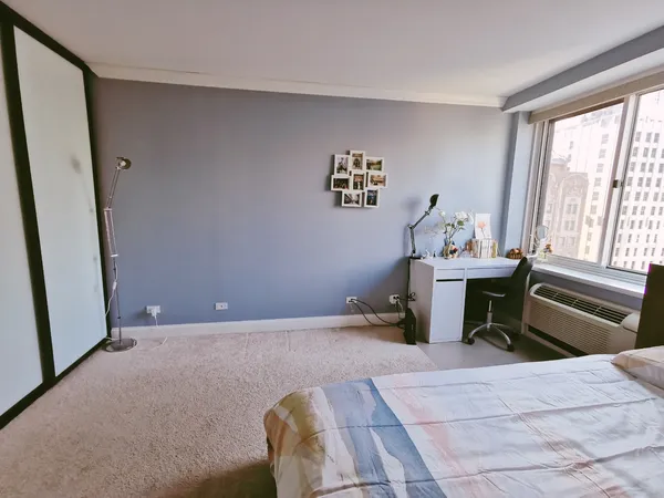 $2,400 | 211 East Ohio Street, Unit 2407, Chicago, IL 60611
