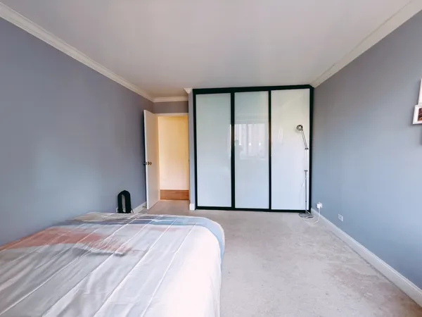 $2,400 | 211 East Ohio Street, Unit 2407, Chicago, IL 60611