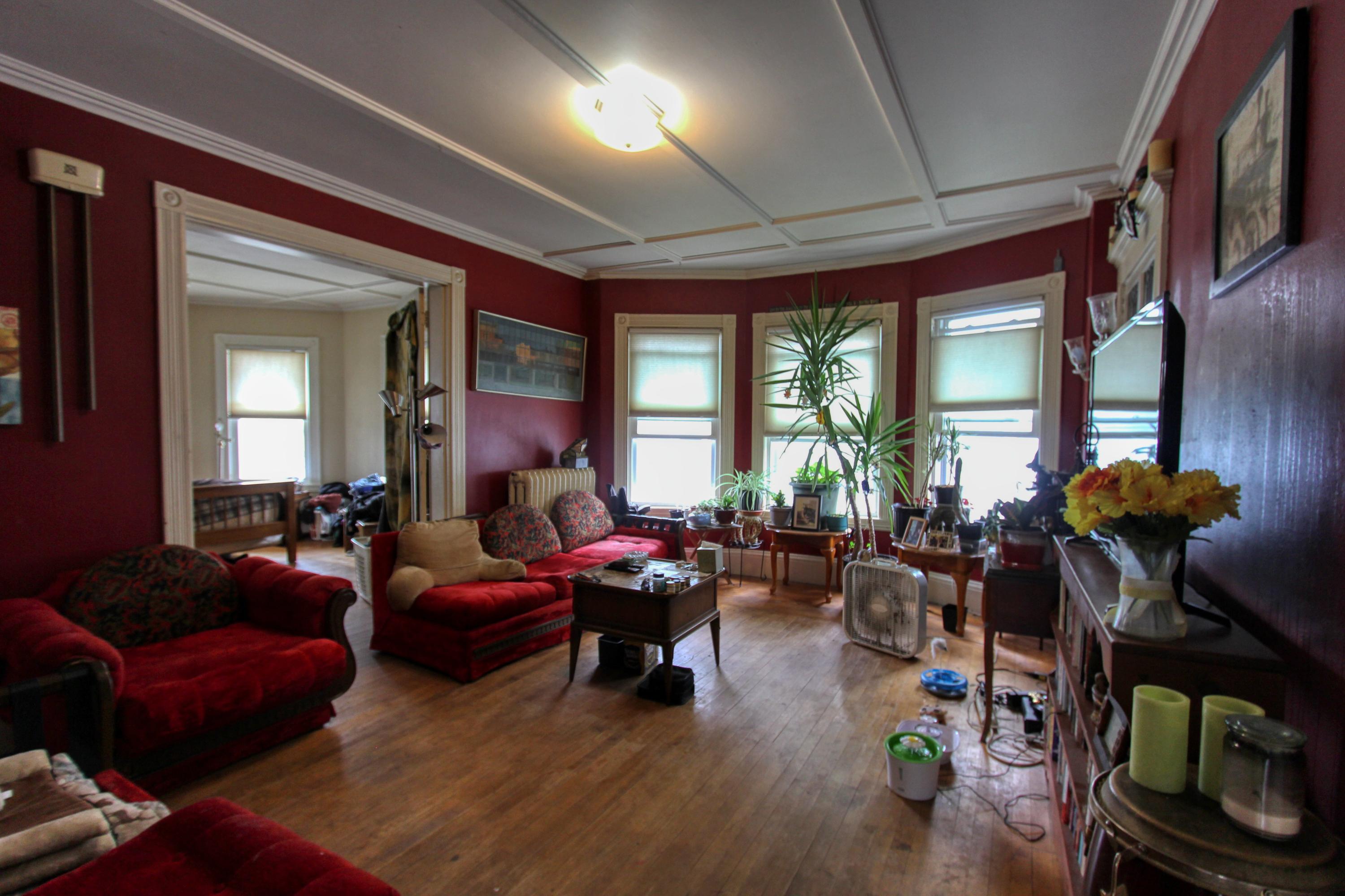 47 Howe Street Lewiston, ME 04240 - Photo 12 of 27 living room