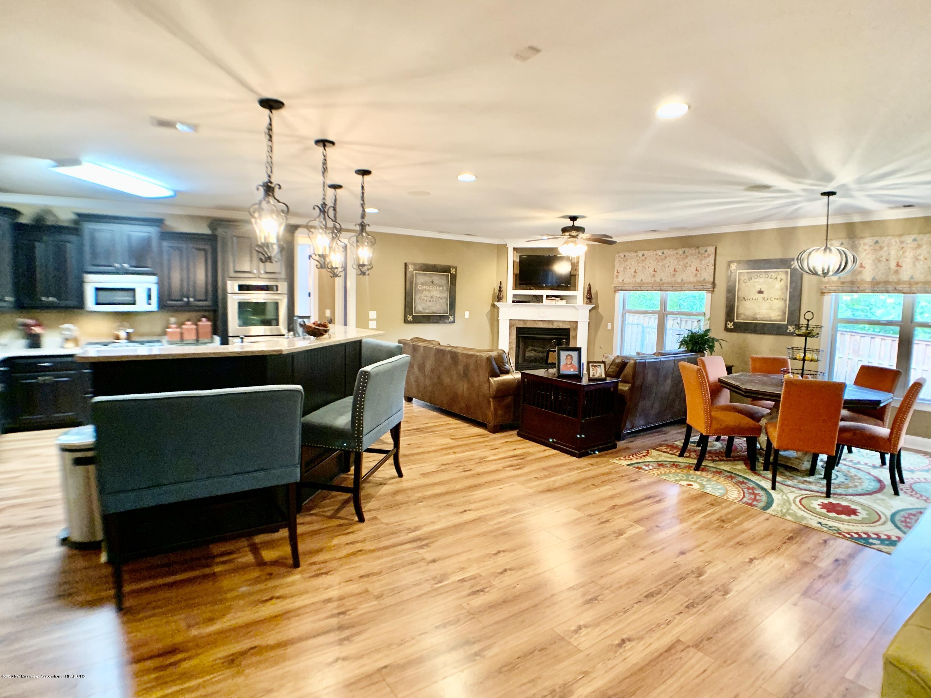 4755 Riviera Drive Nesbit, MS 38651 - Photo 9 of 31 36EB4FF6-6357-4249-B690-81E7D9D669F9