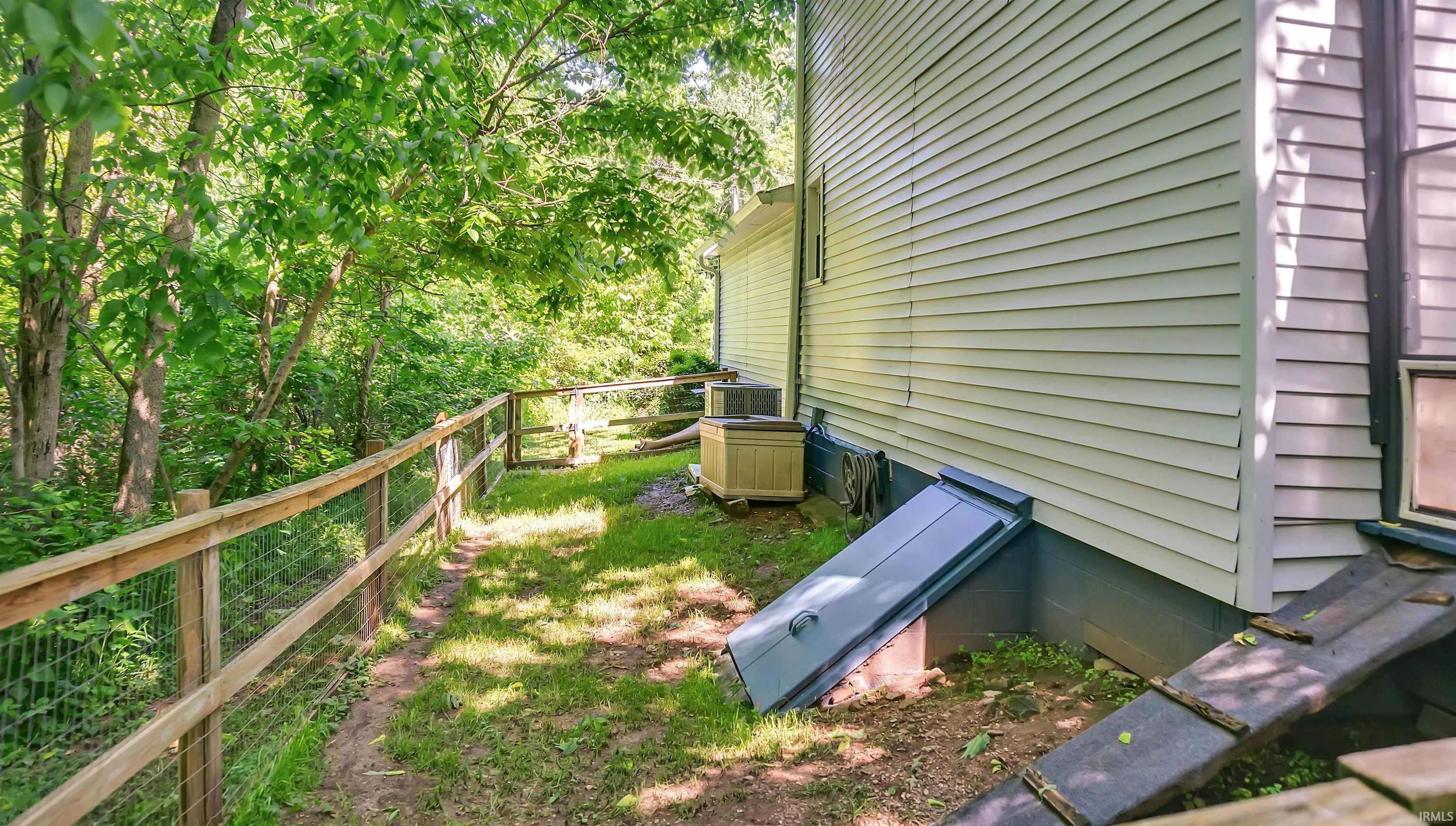 6260 South Fairfax Road Bloomington, IN 47401 - Photo 22 of 36