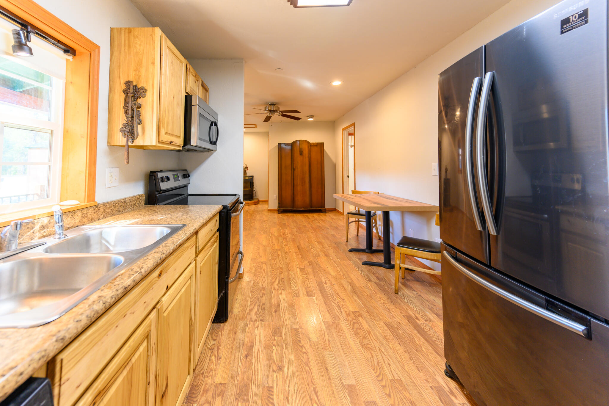 40 Lewiston Turnpike Road Lewiston, CA 96052 - Photo 13 of 38 Kitchen to LR