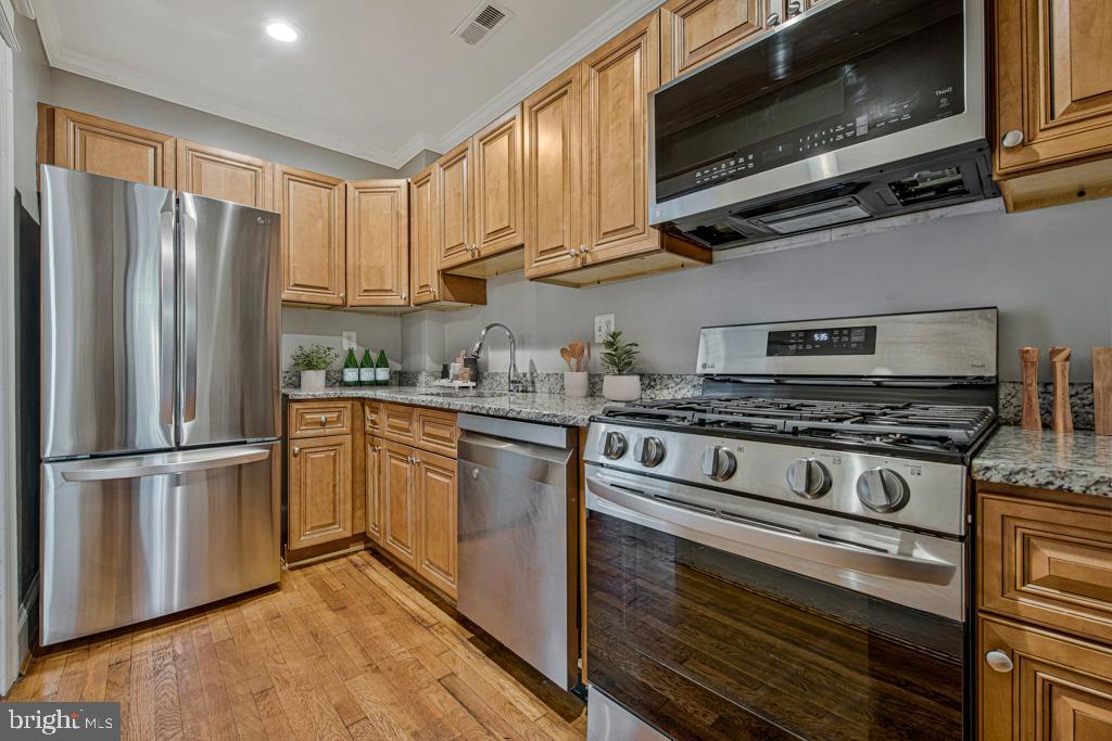 2406 37th Street Northwest Washington, DC 20007 - Photo 10 of 44