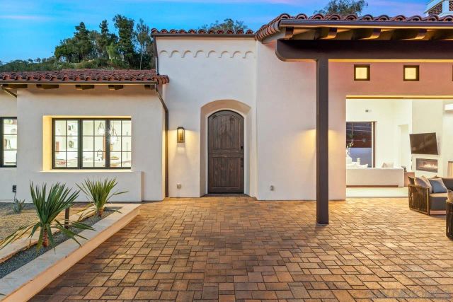 $8,995,000 | 5758 Las Palomas, Rancho Santa Fe, CA 92067