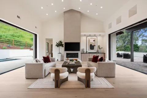 $8,995,000 | 5758 Las Palomas, Rancho Santa Fe, CA 92067