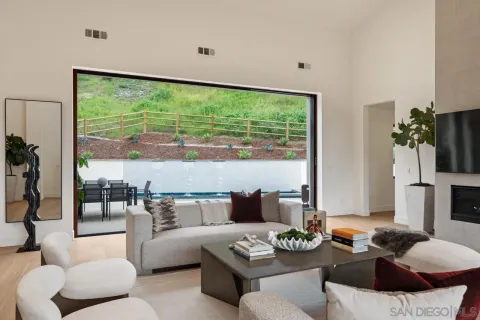 $8,995,000 | 5758 Las Palomas, Rancho Santa Fe, CA 92067