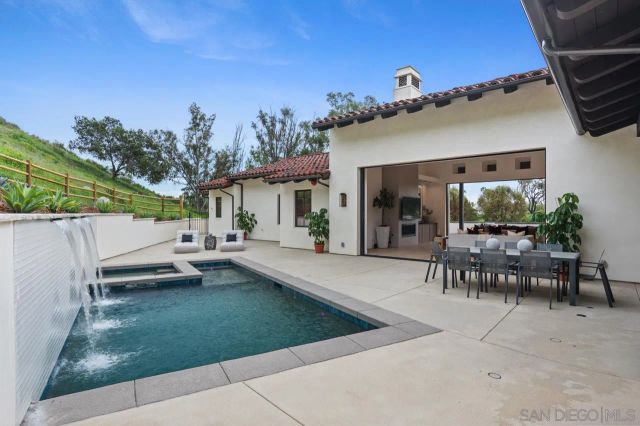$8,995,000 | 5758 Las Palomas, Rancho Santa Fe, CA 92067