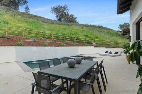 $8,995,000 | 5758 Las Palomas, Rancho Santa Fe, CA 92067