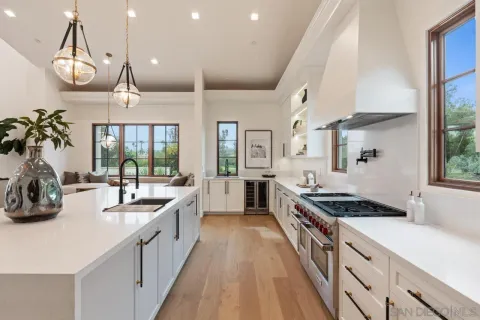 $8,995,000 | 5758 Las Palomas, Rancho Santa Fe, CA 92067