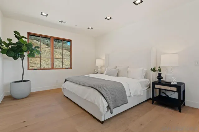 $8,995,000 | 5758 Las Palomas, Rancho Santa Fe, CA 92067