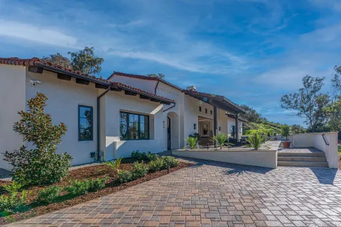 $8,995,000 | 5758 Las Palomas, Rancho Santa Fe, CA 92067