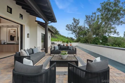 $8,995,000 | 5758 Las Palomas, Rancho Santa Fe, CA 92067