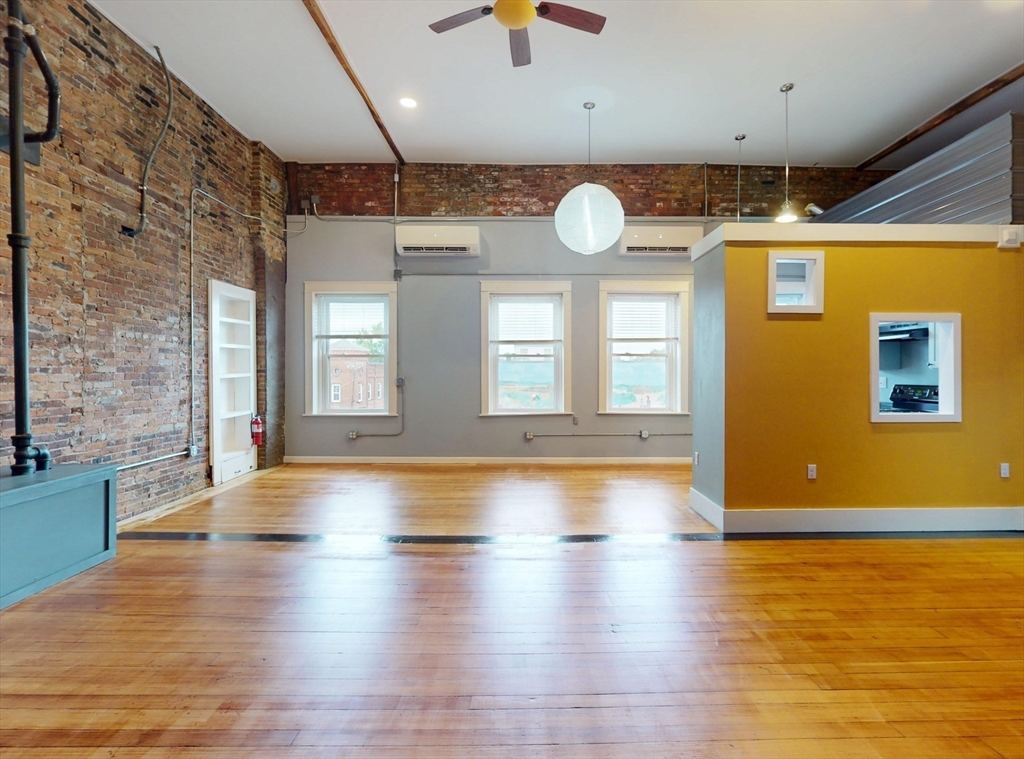 245 Main Street, Unit 3 Northampton, MA 01060 - Photo 6 of 31