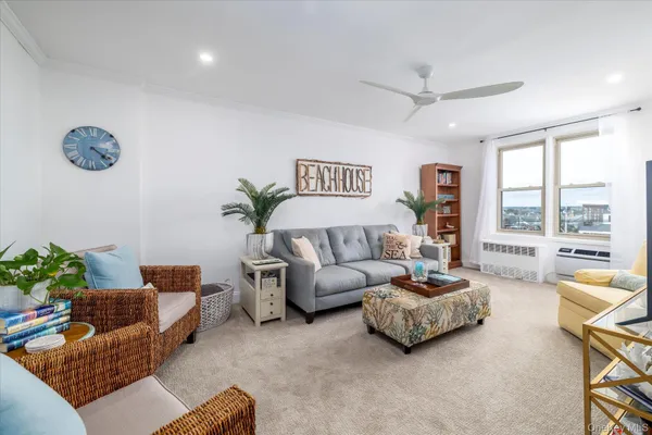 $522,500 | 560 West Broadway, Unit 4G, Long Beach, NY 11561