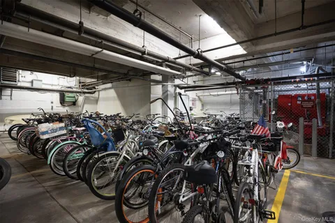 $529,000 | 560 West Broadway, Unit 4G, Long Beach, NY 11561