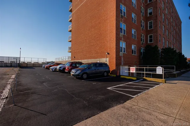 $529,000 | 560 West Broadway, Unit 4G, Long Beach, NY 11561