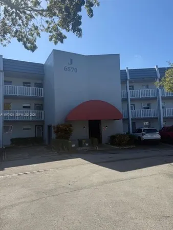 $150,000 | 6570 Royal Palm Boulevard, Unit 215J, Margate, FL 33063