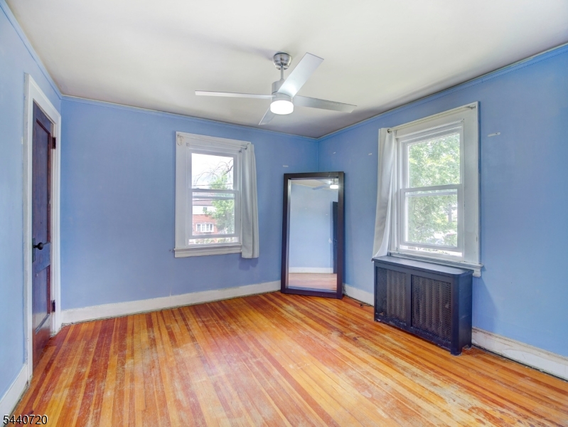 141 Parker Road Elizabeth, NJ 07208 - Photo 26 of 35
