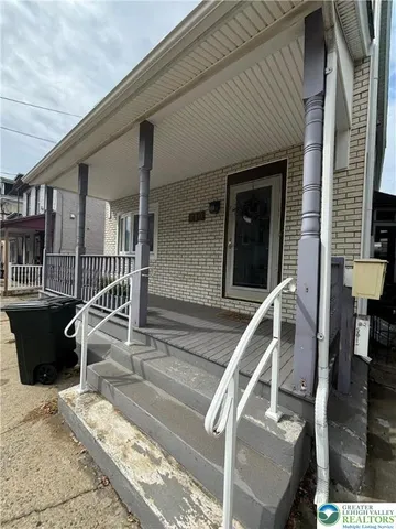 $1,700 | 410 Wyandotte Street, Bethlehem, PA 18015