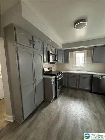 $1,700 | 410 Wyandotte Street, Bethlehem, PA 18015