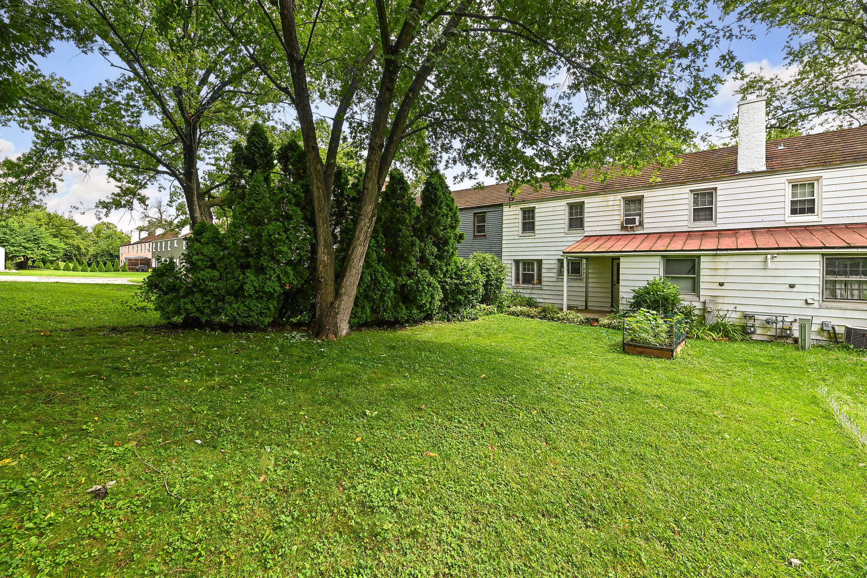 5905 Dendron Lane Greendale, WI 53129 - Photo 23 of 27 Dendron-26