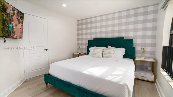 $2,939,000 | 12000 Northwest 6th Street, Plantation, FL 33325