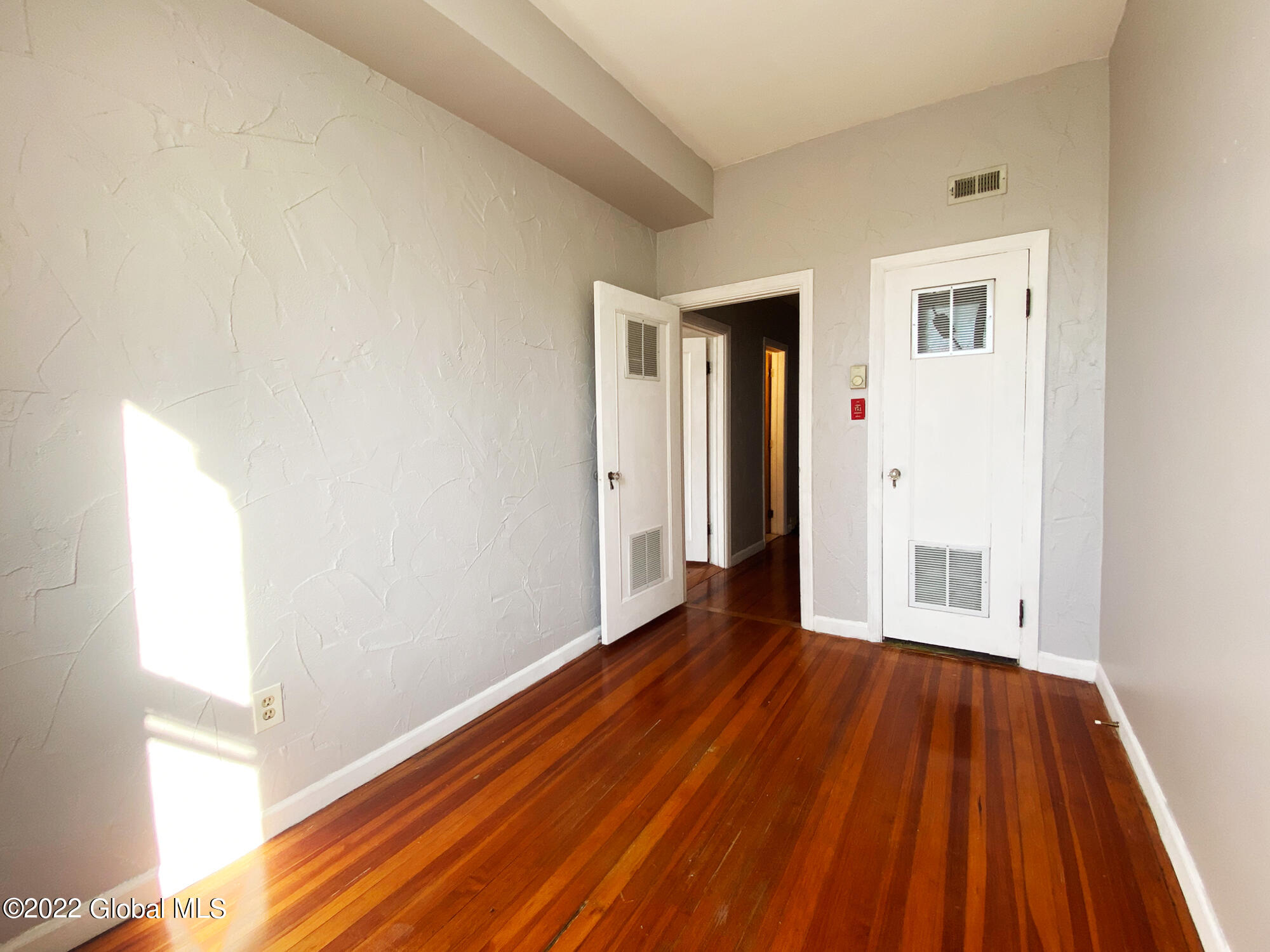 259 State Street Albany, NY 12210 - Photo 11 of 46 259 State St 11