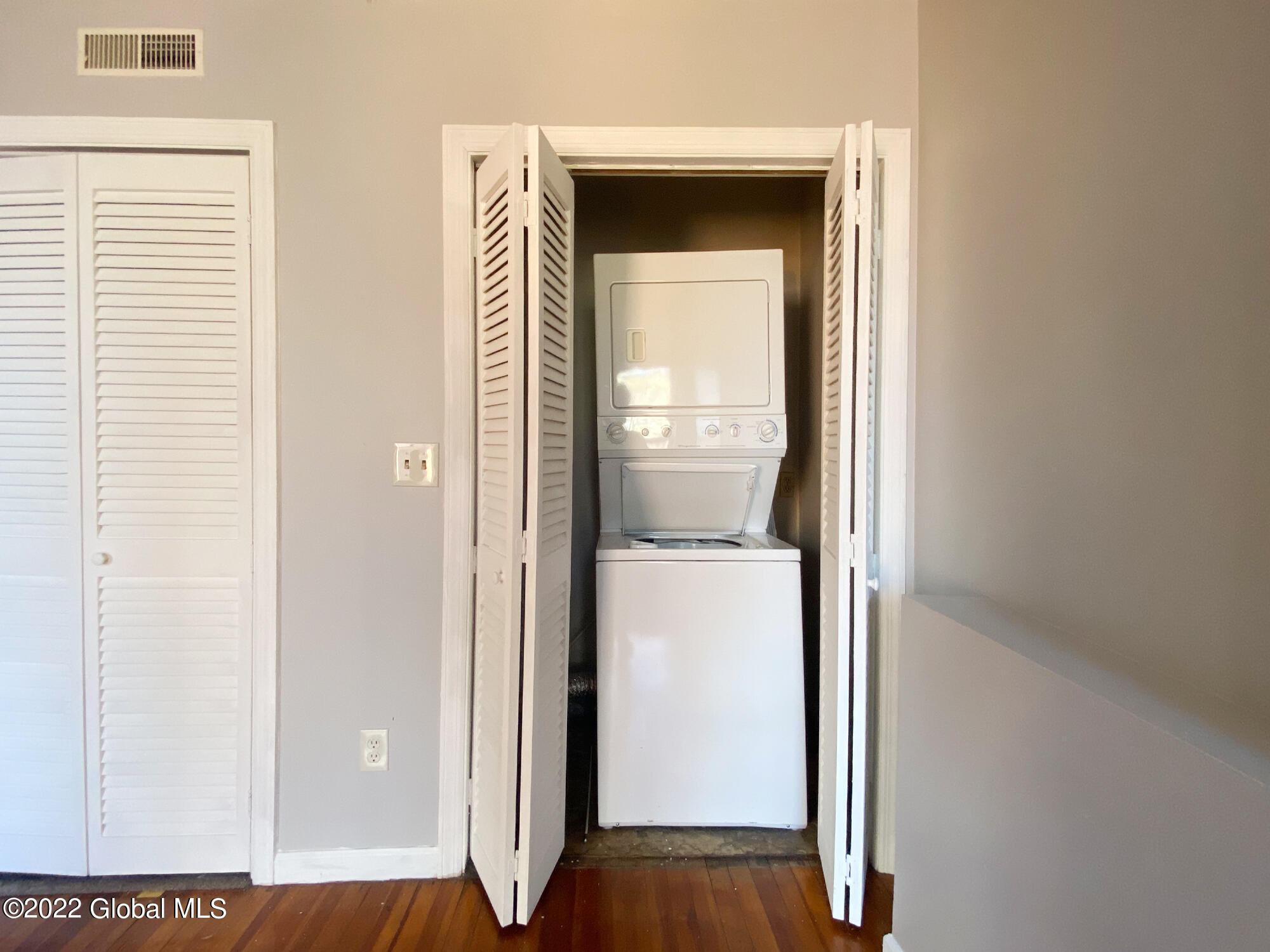 259 State Street Albany, NY 12210 - Photo 15 of 46 259 State St 15