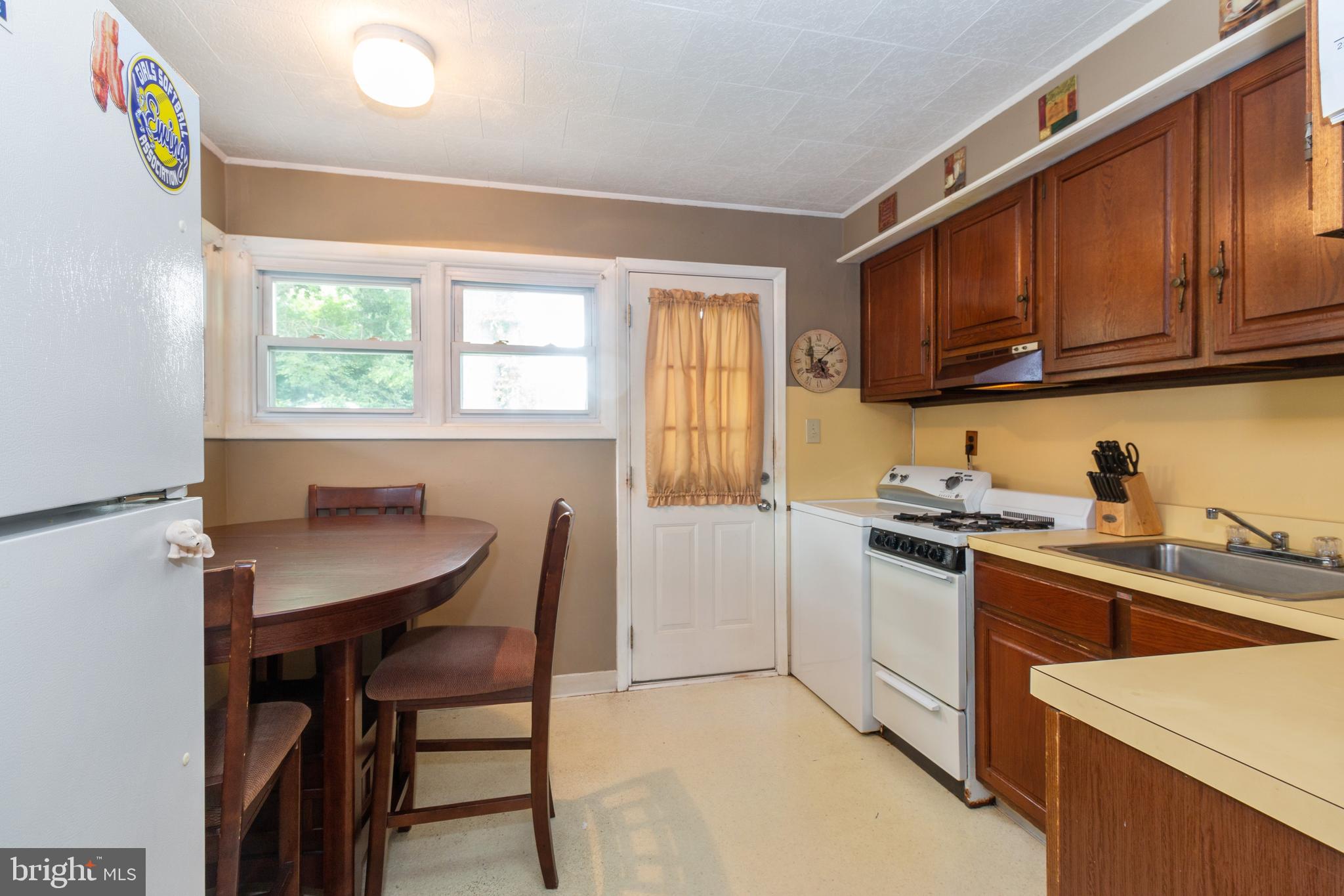 128 Rutledge Avenue Ewing, NJ 08618 - Photo 7 of 15