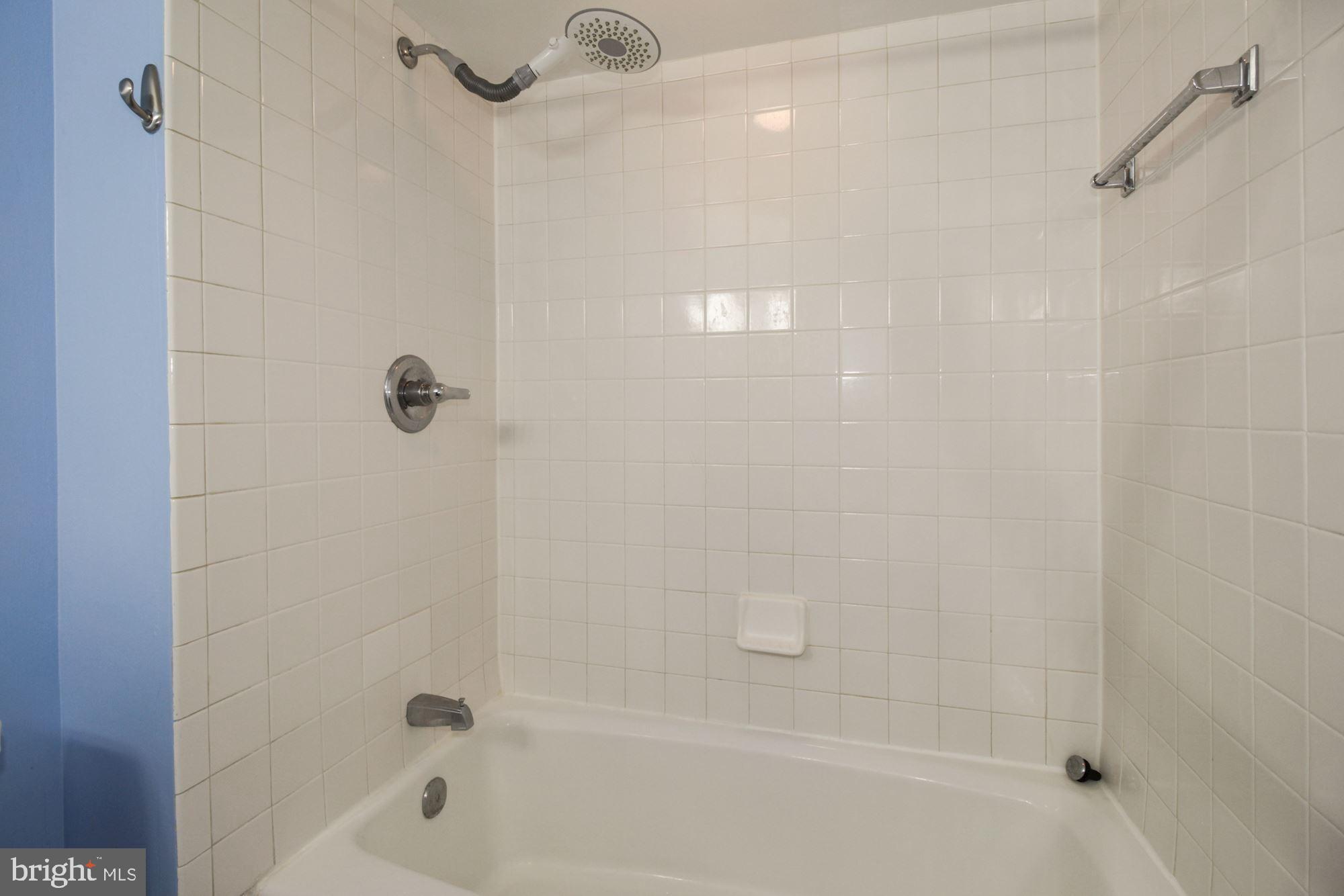 1040 Deer Ridge Drive, Unit 309 Baltimore, MD 21210 - Photo 14 of 31 Bathroom #2