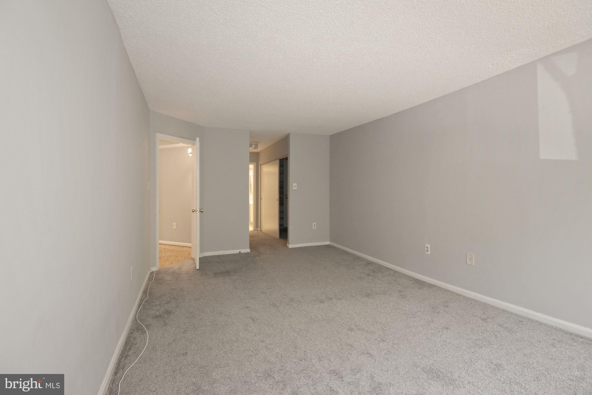 1040 Deer Ridge Drive, Unit 309 Baltimore, MD 21210 - Photo 17 of 31 Master bedroom